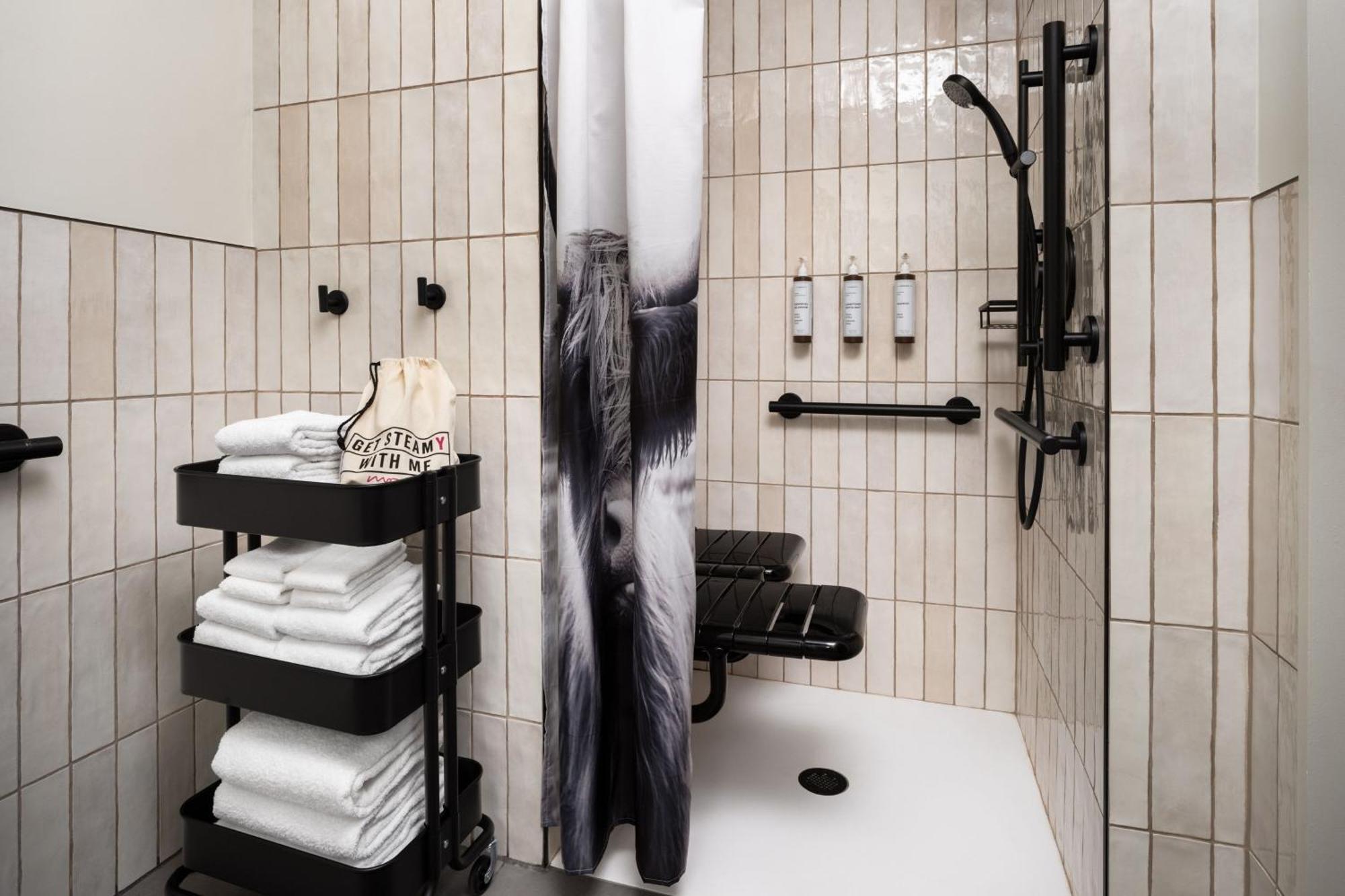 Moxy Boulder Hotel Buitenkant foto